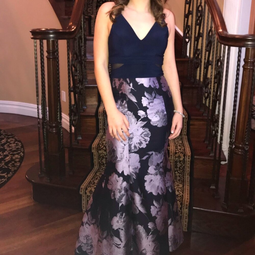 Xscape Size 6 prom dress.